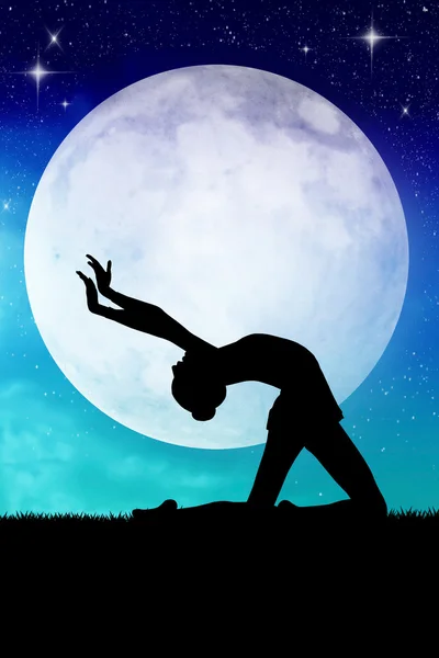 Dancer in the moonlight — Stock Photo, Image