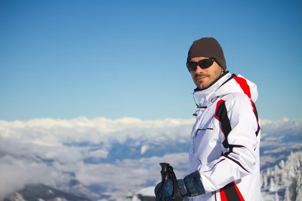 Skier on mountain — Stock Photo, Image