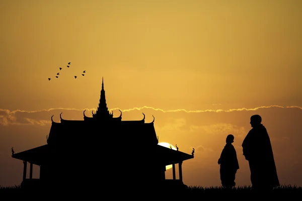 Βουδιστές προσεύχονται να Βούδα — Φωτογραφία Αρχείου