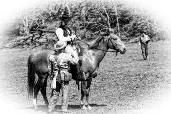 Oficial a cavalo — Fotografia de Stock