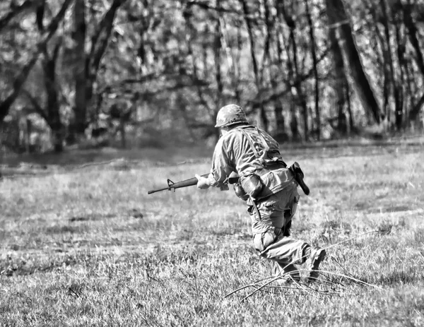 Soldado dos EUA em combate — Fotografia de Stock