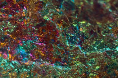 Crystal, külçe, altın, bronz, bakır, demir. Makro. aşırı yakın