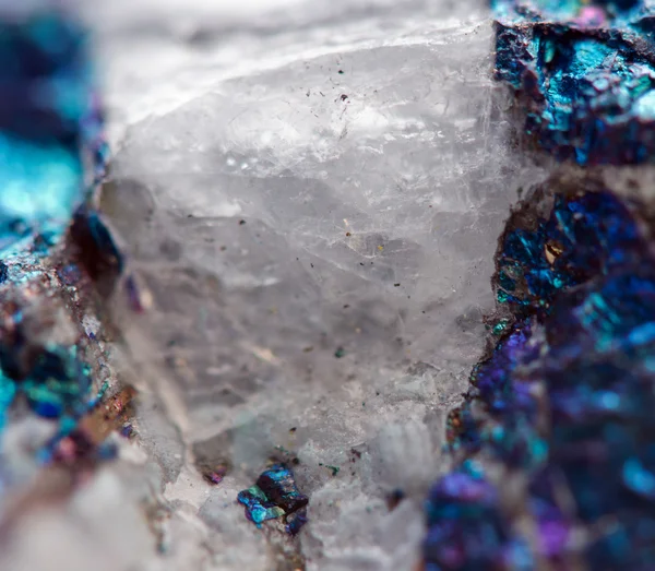 Crystal, nugget, goud, brons, koper, ijzer. macro. extreme sluiten — Stockfoto