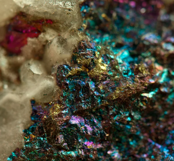 Crystal, nugget, goud, brons, koper, ijzer. macro. extreme sluiten — Stockfoto