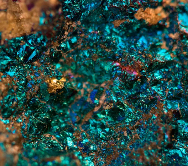 Crystal,nugget, gold, bronze, copper, iron. Macro. Extreme close — Stock Photo, Image