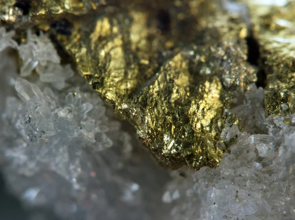 Cristal, pepita, oro, bronce, cobre, hierro . — Foto de Stock