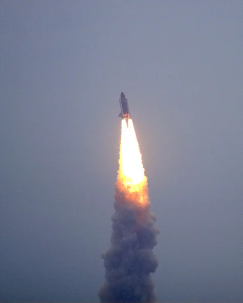 Último lançamento do ônibus espacial Atlantis em missão STS-135 — Fotografia de Stock