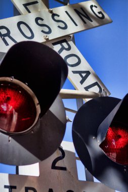Demiryolu işareti ve Uyarı lambaları