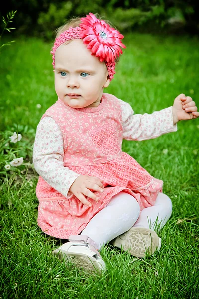 Portrait of summer toddler girl — Stock Photo, Image