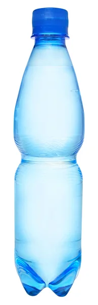 Blå flaskor med vatten som isolerade. — Stockfoto