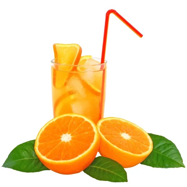 Cocktail met oranje sap en ijsblokjes — Stockfoto