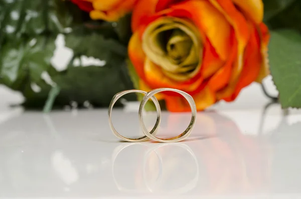 Evlilik yüzükleri.