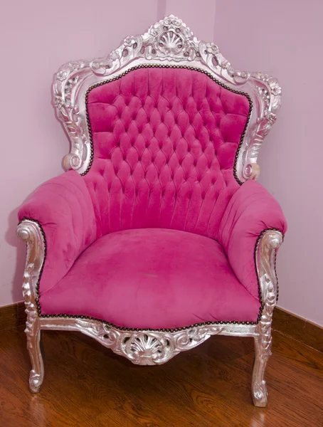 Pink antique arm chair with clipping path — Stock Photo, Image