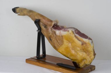 jamon , comer, comida , espaa ,carne , cortar , cocinar , aperirivo, mediteranio,  dieta , tocino , pata , jabvali 