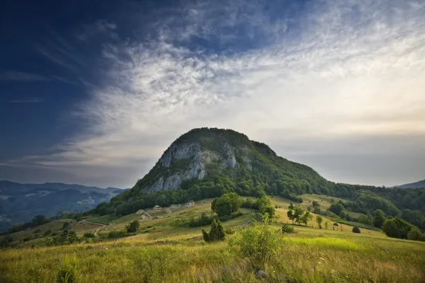 Colorful autumn landscape in the mountains — Stock Photo, Image