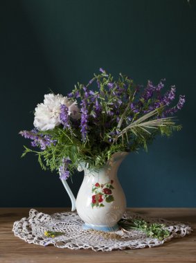 Mavi kır çiçekleri