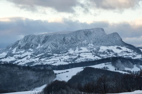 Montagne d'hiver — Photo