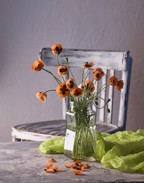 Pequeno Buquê Papoilas Vermelhas Arranjado Estilo Clássico Stillife Papoilas Vaso — Fotografia de Stock