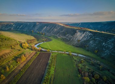 Moldova Cumhuriyeti'ndeki Eski Orhei Manastırı. Havadan görünüm