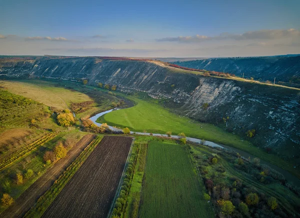 Moldova Cumhuriyeti'ndeki Eski Orhei Manastırı. Havadan görünüm