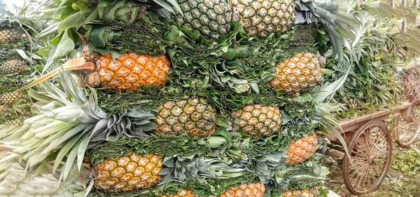 Zdravý Chutný Ananas Prodej Jíst — Stock fotografie