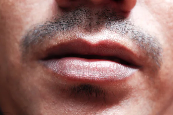 Lippen Nahaufnahme Von Mann Mit Gesicht — Stockfoto