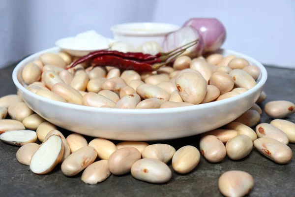 Lezzetli ve sağlıklı Jackfruit tohumları. Mutfakta pişirmek için baharat var.