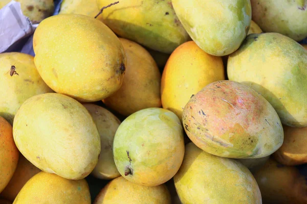 Tasty Fresh Ripe Mango Stock Shop Sell — Stock Photo, Image