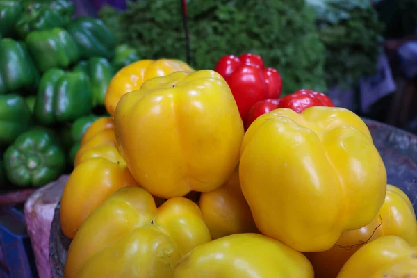 Více Barevné Capsicum Skladě Prodejně — Stock fotografie