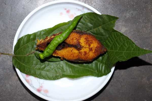 Ikan Hilsa Lezat Dan Goreng Dapur Untuk Dimakan — Stok Foto