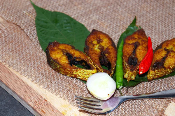 Sabroso Frito Pescado Hilsa Cocina Para Comer — Foto de Stock