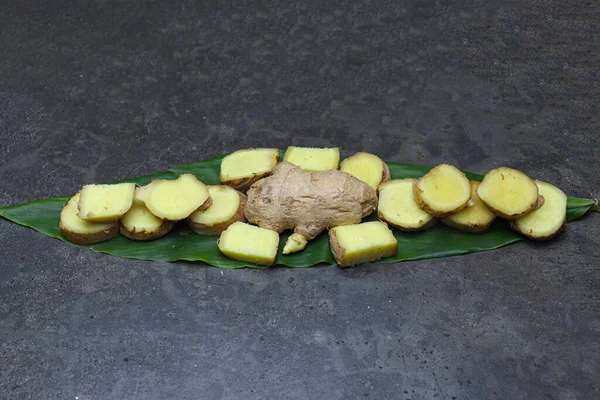 Healthy Fresh Ginger Leaf Cooking — Fotografia de Stock