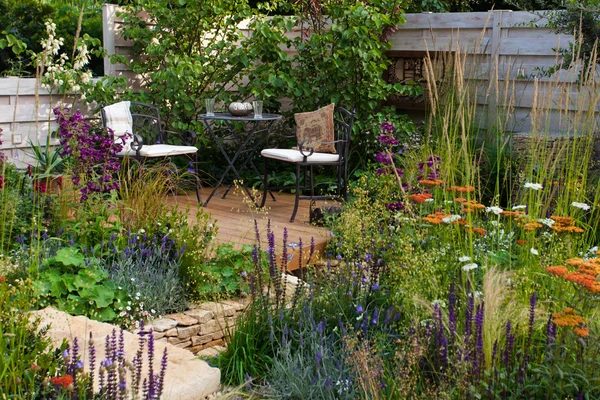 Bahçe dinlenme alanı