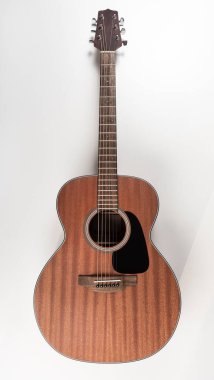 Geleneksel maun akustik gitar