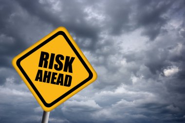 risk önde işareti