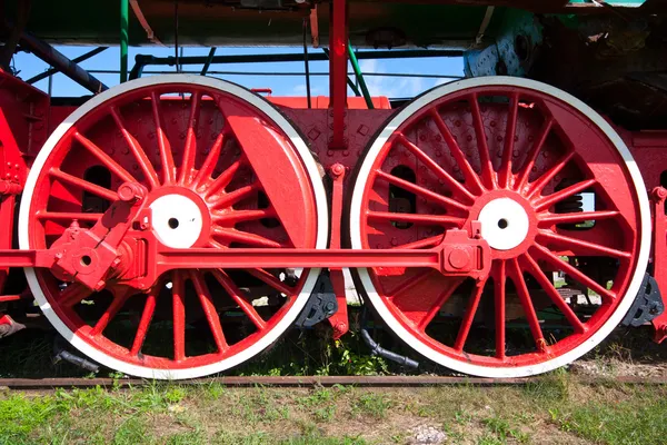 Wheels of ancient locomotive — Stock Photo, Image