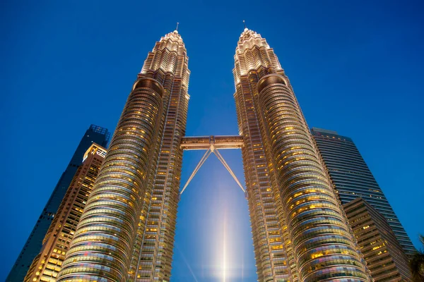 Petronas Zwillingstürme Bei Nacht Kuala Lumpur Malaysia — Stockfoto