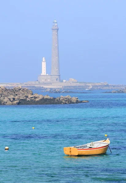 Ile Vierge in Brittany with lighthouse — Stock Photo, Image
