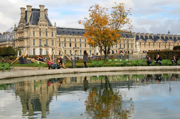 Odpočiňte si na Tuilerijské zahrady — Stock fotografie