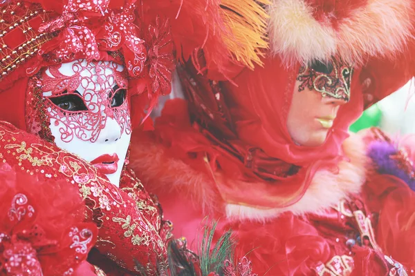 Maschera veneziana rossa — Foto Stock