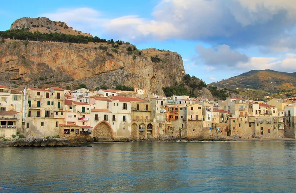 Sicilian town of Cefalu — Stock Photo, Image