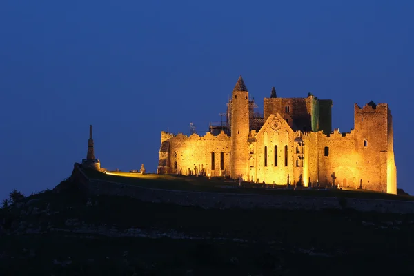 Abtei von Cashel bei Nacht — Stockfoto