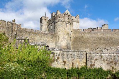 Cahir castle fortified walls clipart