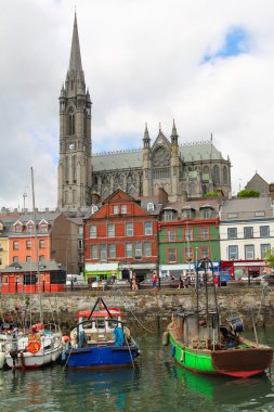 bir Cobh renkli Limanı