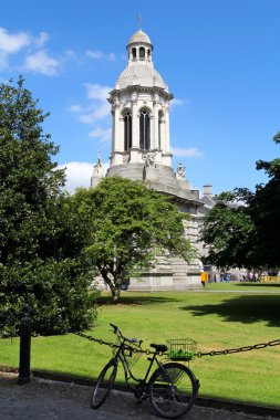 Trinity college dublin ayrıntılarıyla