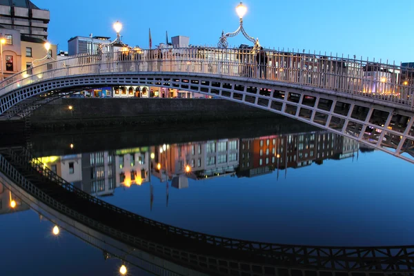 Ha'penny híd, dublin — Stock Fotó