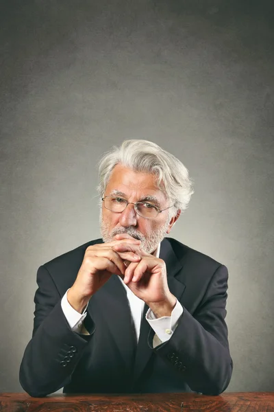 White hairs man with sharp gaze — Stock Photo, Image