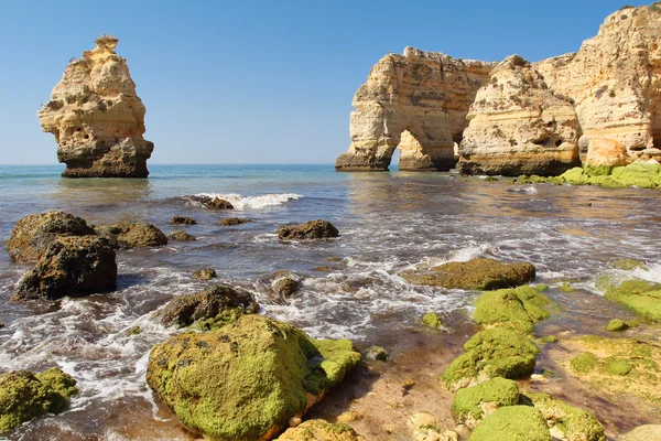 Praia da marinha en Algarve —  Fotos de Stock