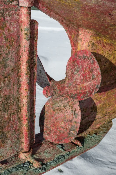 Vieja hélice oxidada —  Fotos de Stock