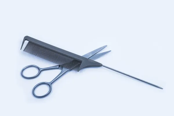 Scissors and comb — Stock Photo, Image